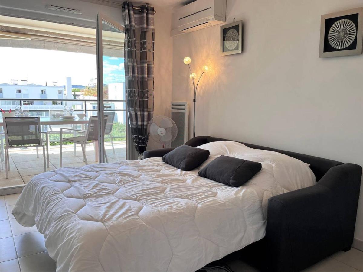 Charmant T2 Climatise Avec Grande Terrasse, Piscine Et Parking Privatif, Proche Plage Et Commerces. - Fr-1-251-441 Le Lavandou Buitenkant foto